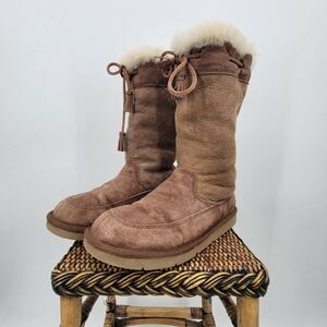 Ugg Australia Size 7 EU 38 ATLC Suburb Brown Leather Sheepskin Moccasin Boots